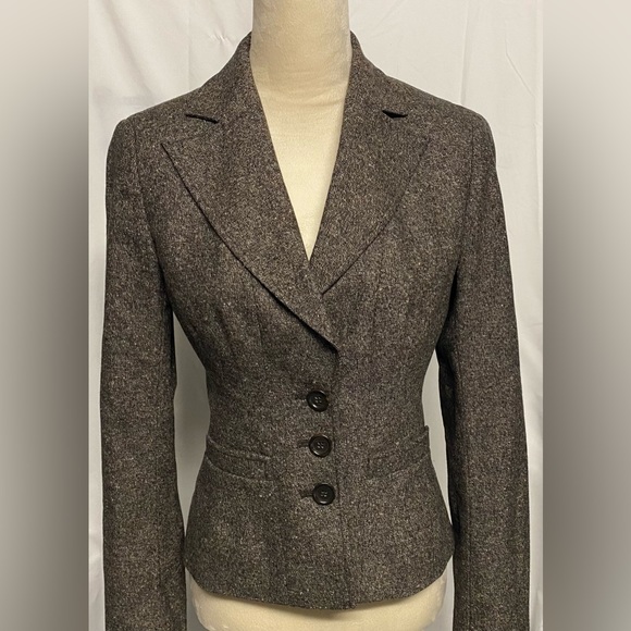 Ann Taylor Jackets & Blazers - Ann Taylor fully lined Blazer
